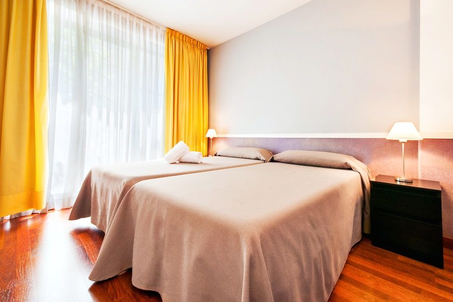 Apartamentos Descartes Barcelona Bagian luar foto